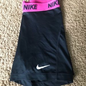 Medium Nike pros pink